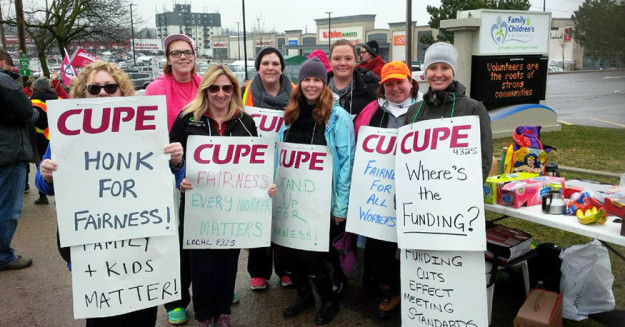 2016-04-12-cupe-4325-strike-support