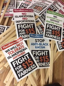 Solidarité de la campagne pour un salaire de 15 $ l’heure et l’équité lors du rassemblement de l’unité pour mettre fin à la suprématie blanche @ Queen's Park, Toronto | Toronto | Ontario | Canada